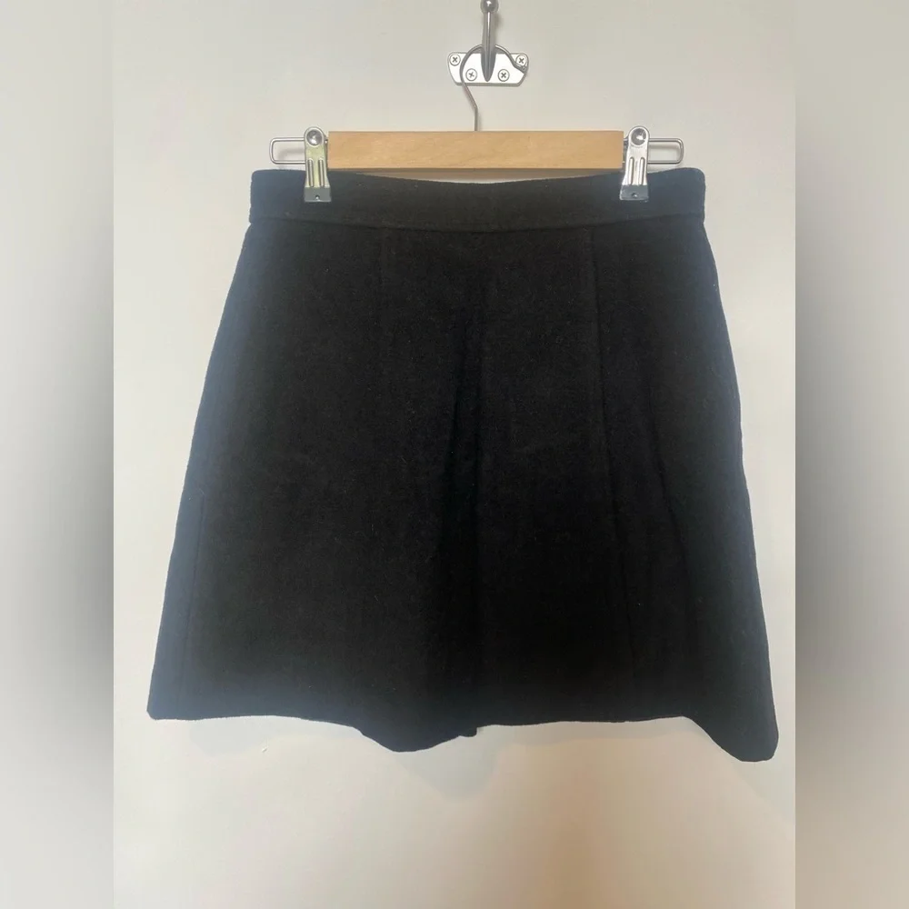 100%‎ Wool Skirt Star Buttons Size Medium